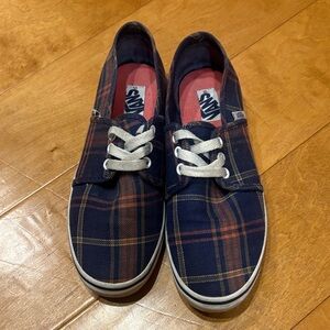 Women’s vans low top sneakers